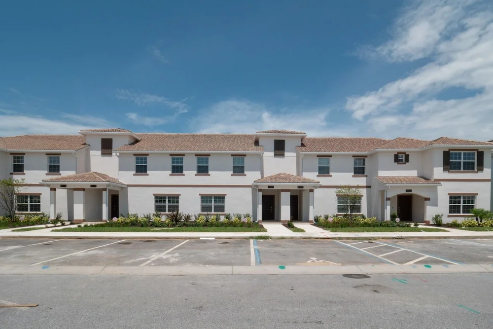 8921SID - The Retreat at ChampionsGate