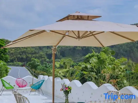 Romantic B&B (Yunshang Grassland Branch)