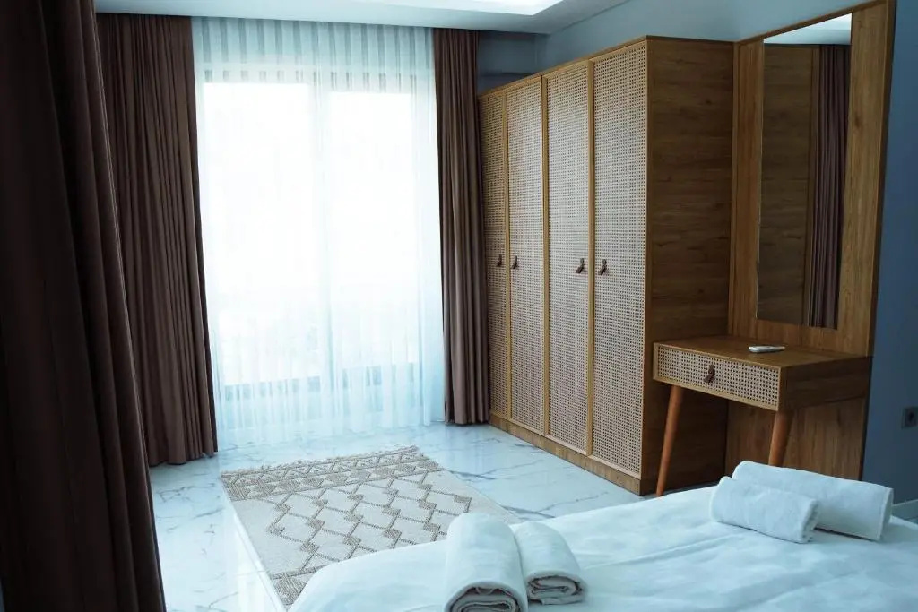 Standard Quadruple room with lake view