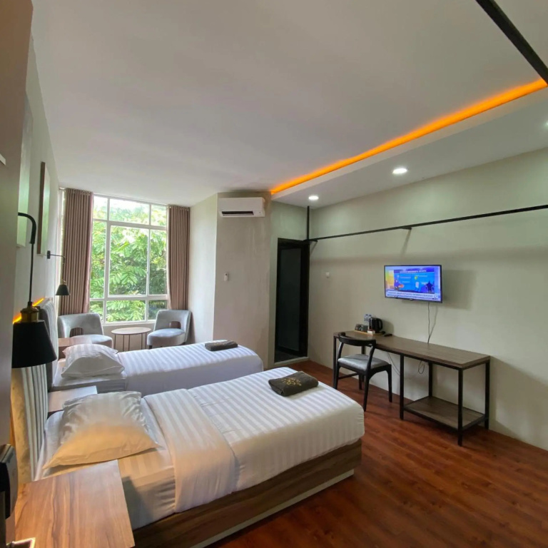 Hotel Kencana Jaya by ZUZU