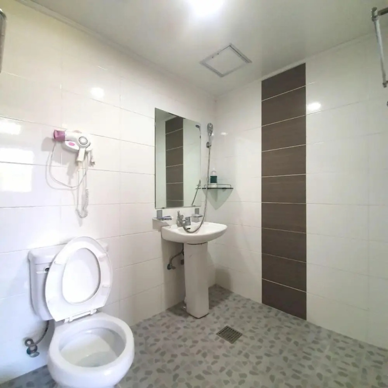 2 Bedrooms Standard Family room