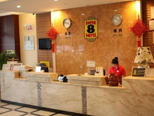 Food & Beverage