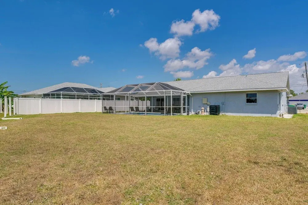 Port Charlotte Home w/ Pool - 8 Mi to Beaches!