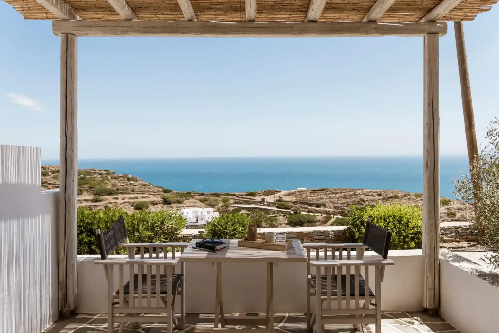 Double room with sea view (full double bed)