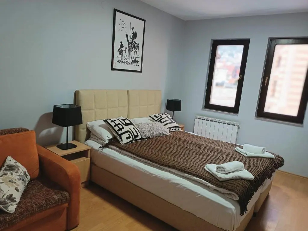 Standard Triple room
