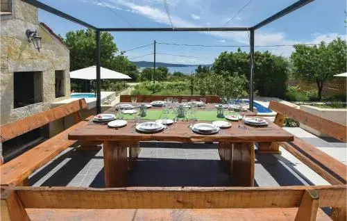 Four Bedroom Holiday Home In Kastel Sucurac