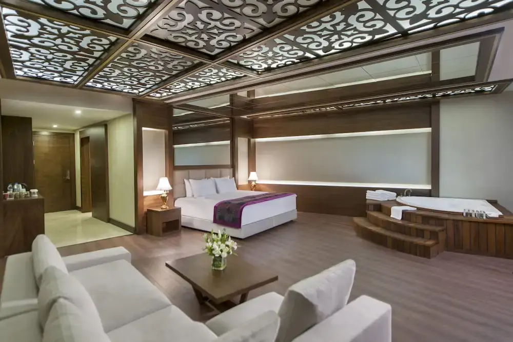 Suite with balcony