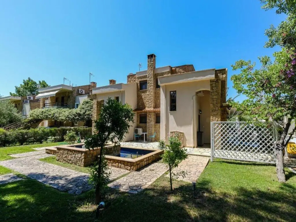 Escape to Paradise - Experience Luxury and Serenity at Villa Elina in Sithonia!