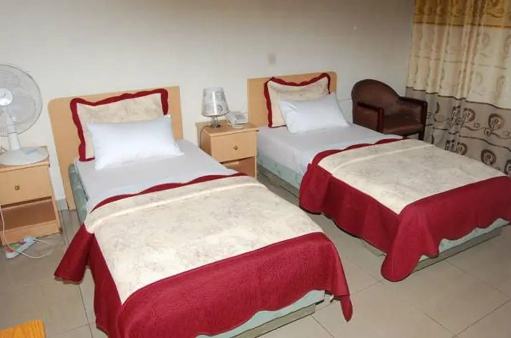 Step Town Hotel - Chambres