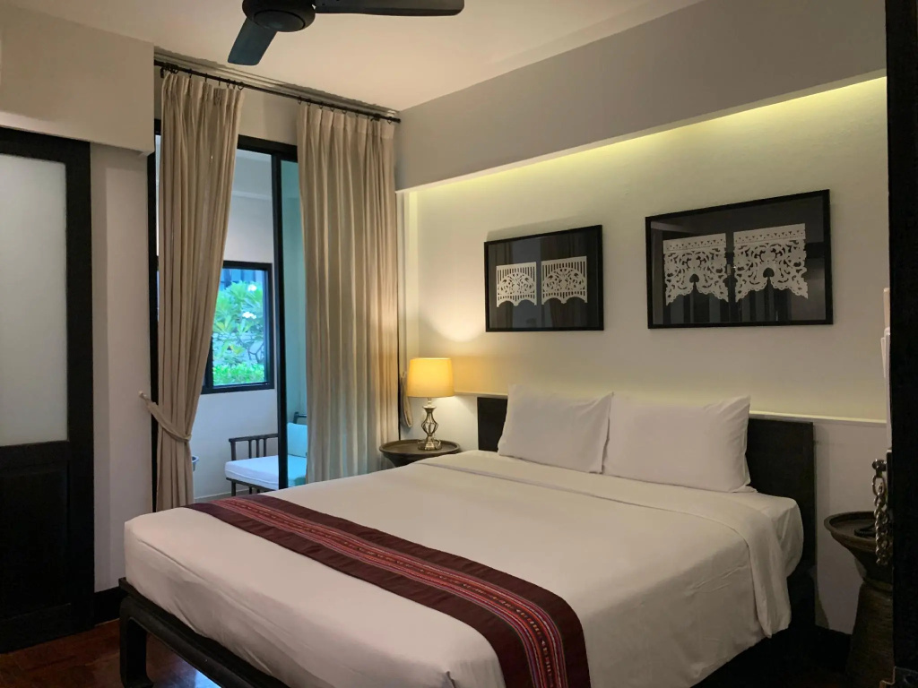 99 The Gallery Hotel Room Type - SUPERIOR, DOUBLE OR TWIN BED