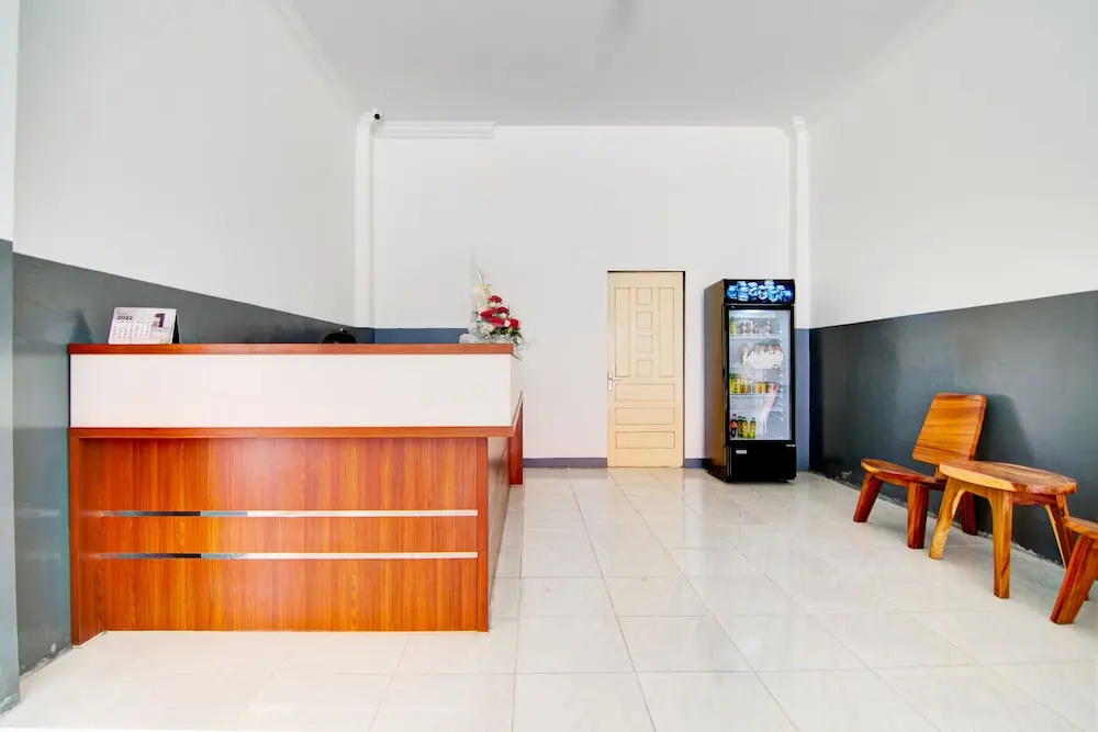 Lobby & Reception