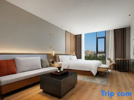 Standard Double room with river view full double bed