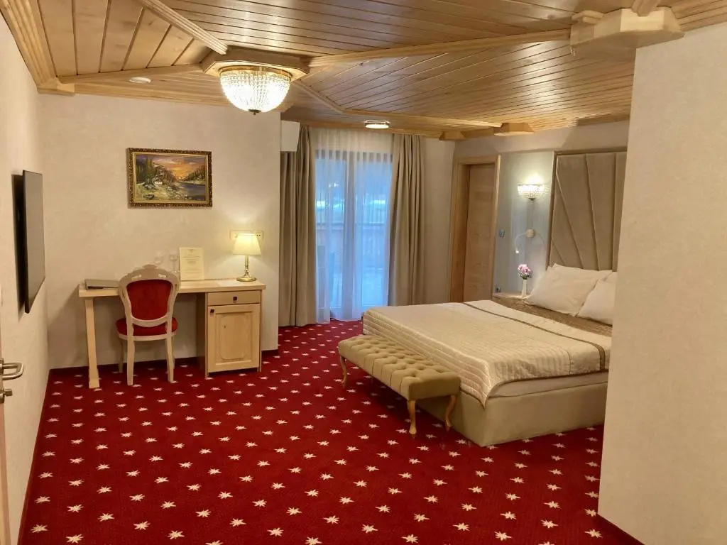 Deluxe Suite