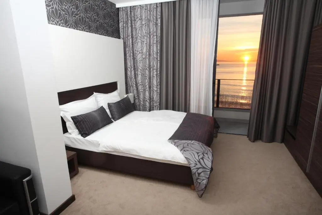 Standard Double room with sea view (full double bed)