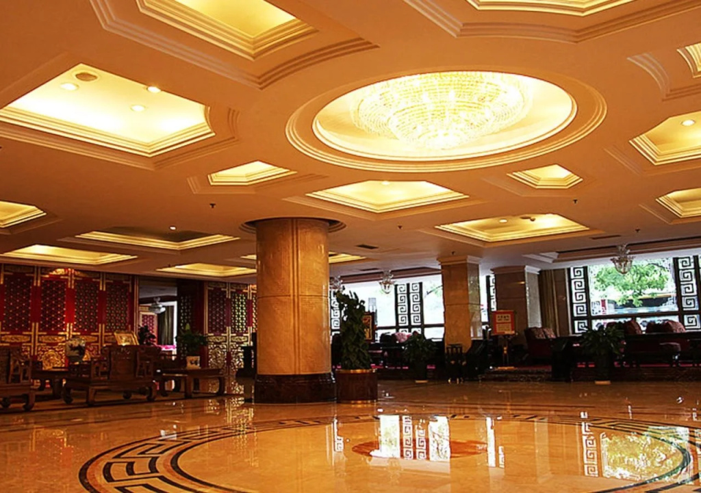 Lobby & Reception