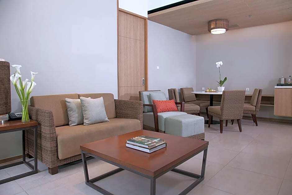 Courtyard By Marriott Bali Seminyak Resort