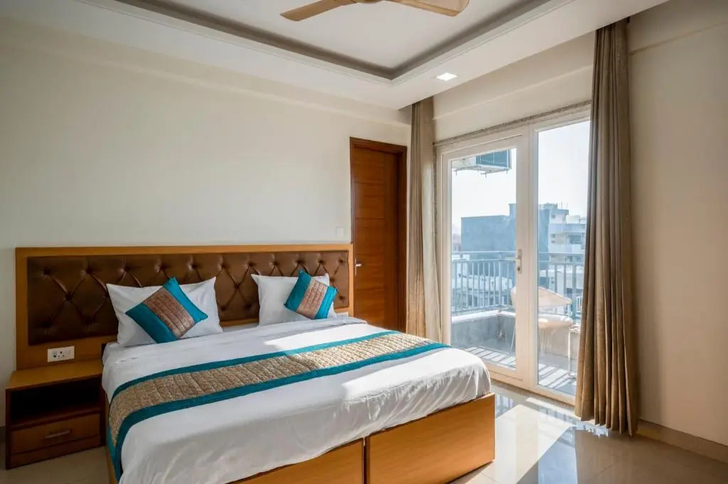 Studio with balcony
