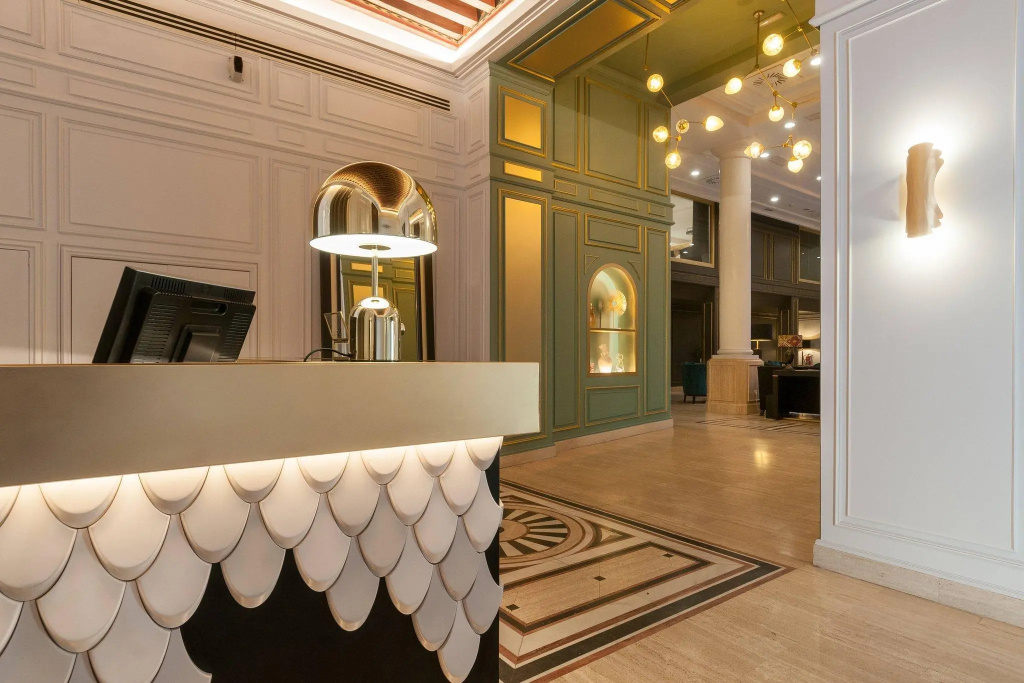 Eugenia de Montijo, Autograph Collection - Chambres