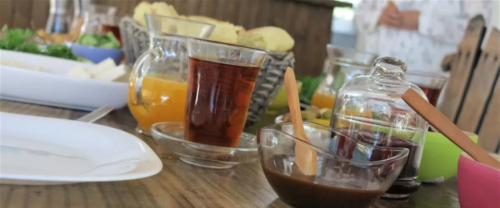 Food & Beverage