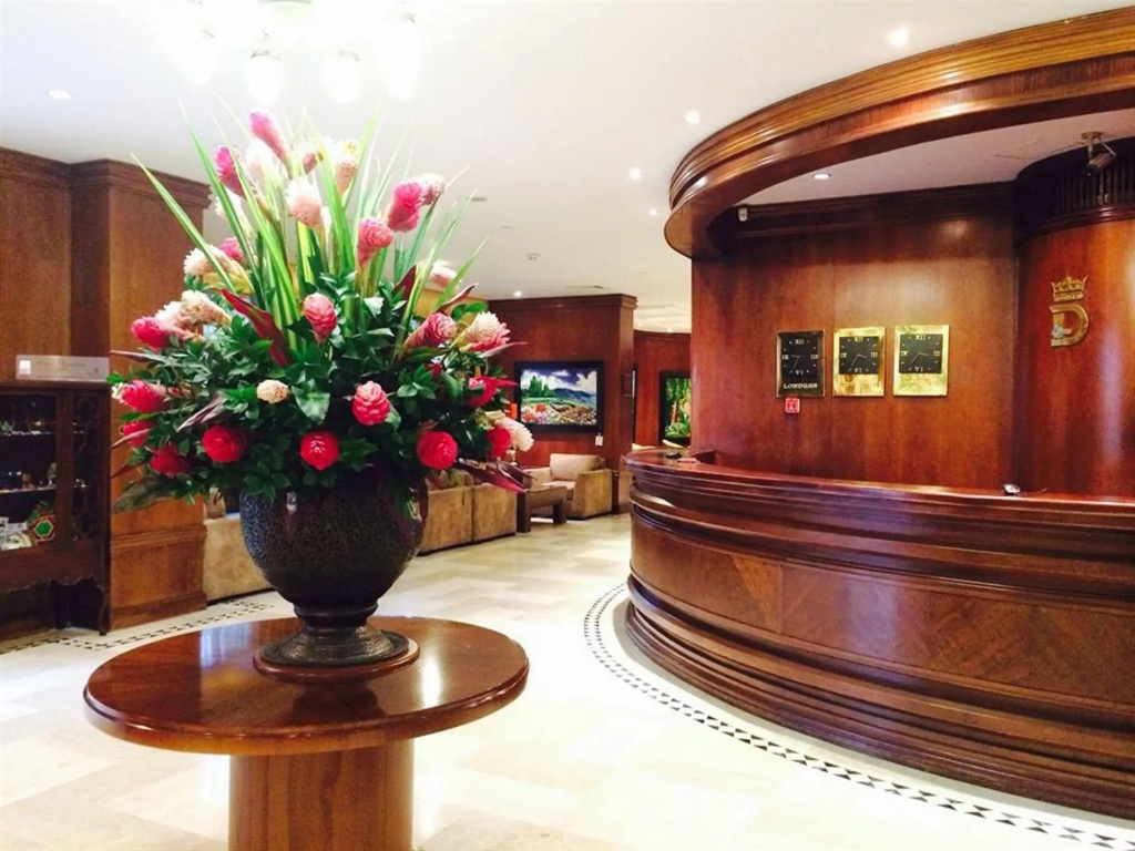 Lobby & Reception