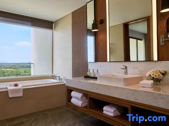 Movenpick Resort Waverly Phu Quoc