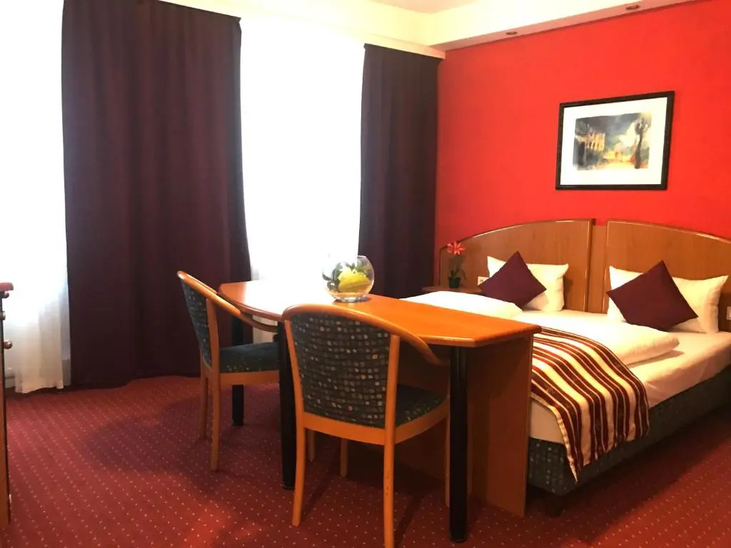 Standard Double room (full double bed)