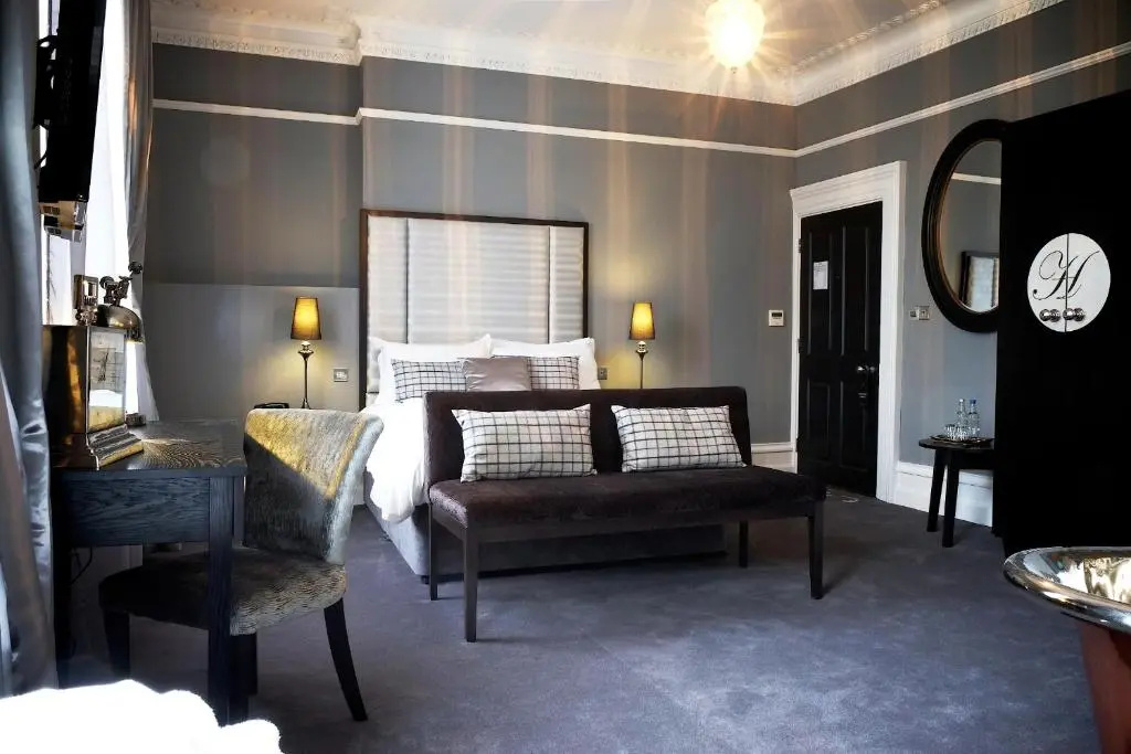 Superior Double room (full double bed)