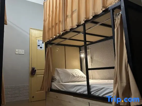 Кровать в общем номере в Alleyway Hostel - Adults Only