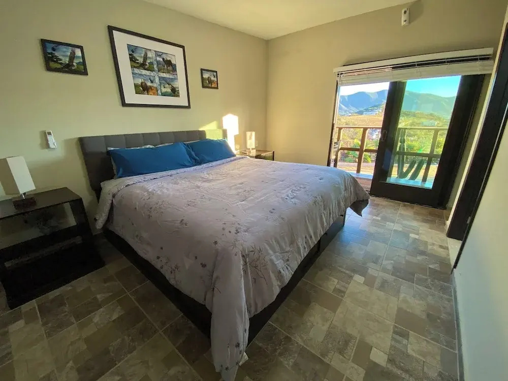 Standard Double room with balcony (full double bed)