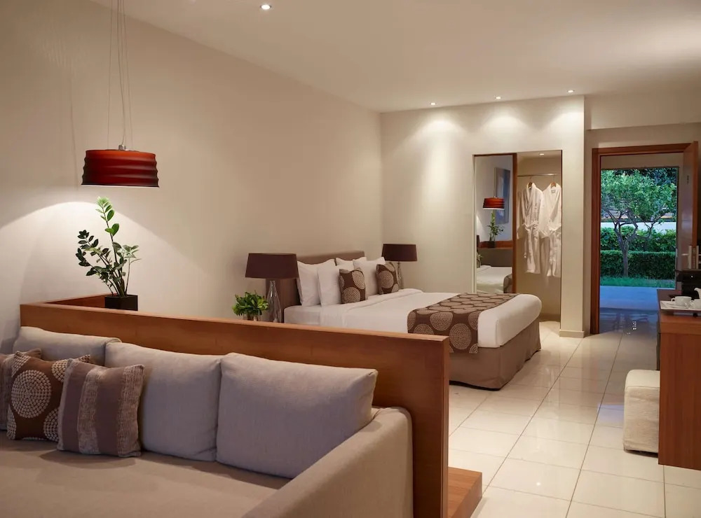 The Ixian Grand & All Suites Hotel - фото 36