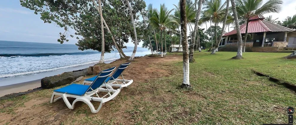 Beach & Waterfront