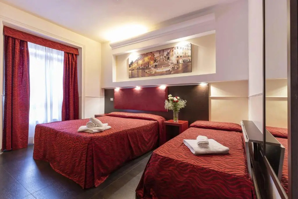 Standard Triple room