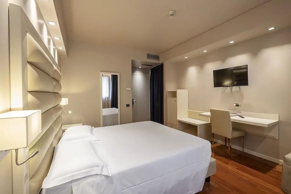 Hotel Touring - Chambres