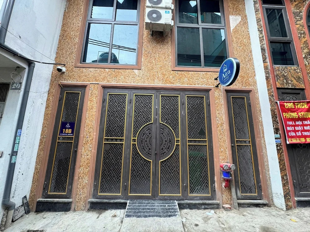 Aira Kim Ma Apartment