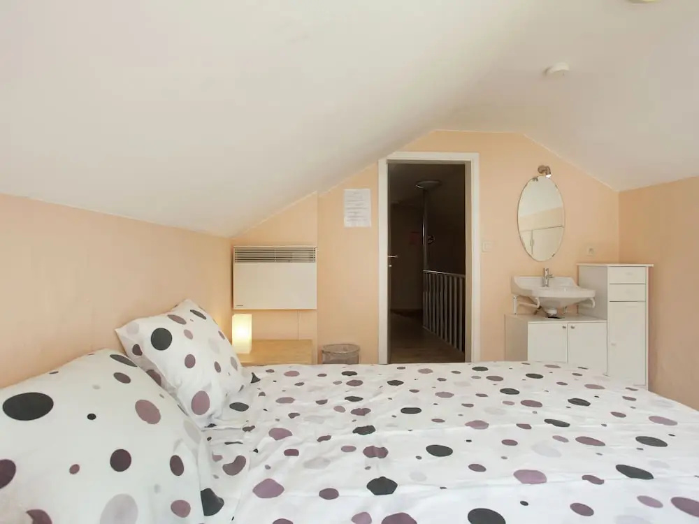 Plush Holiday Home in Nassogne with Private Garden - фото 5