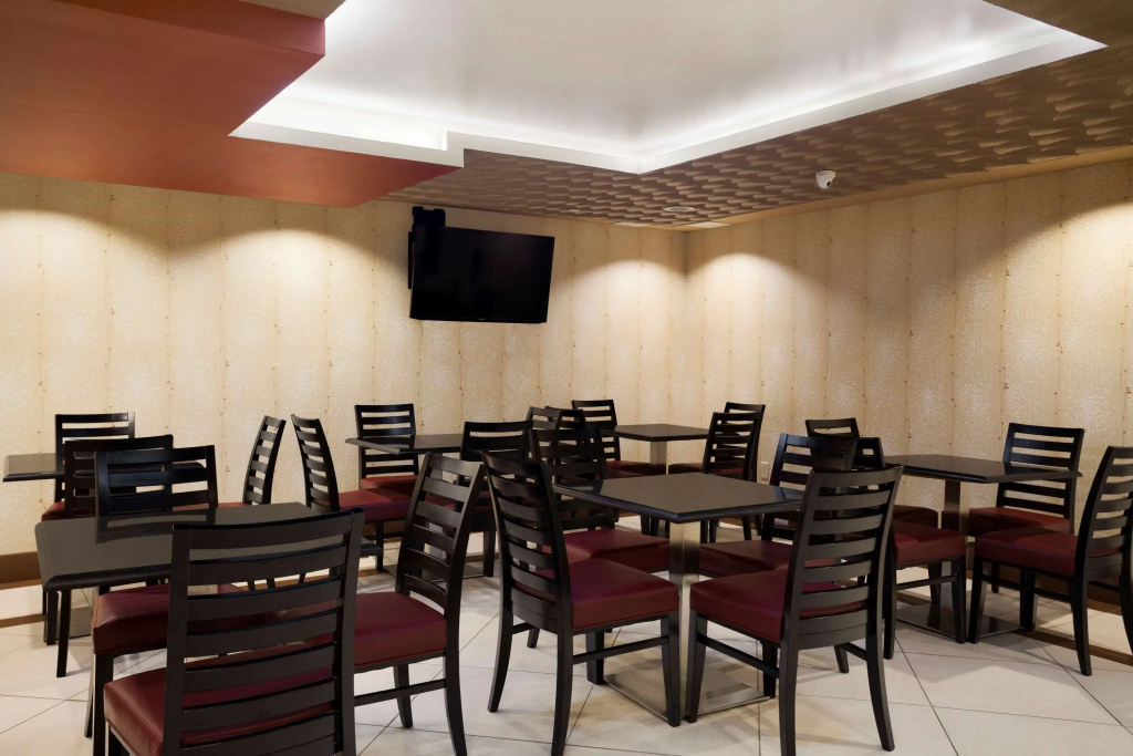 Food & Beverage