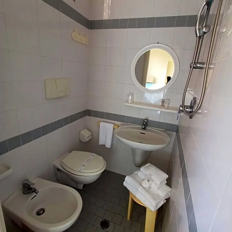 Economy room
