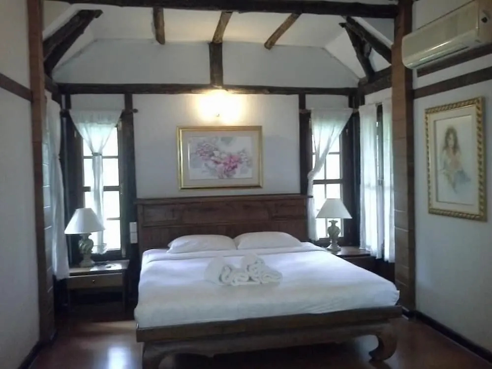 3 Bedrooms Cottage