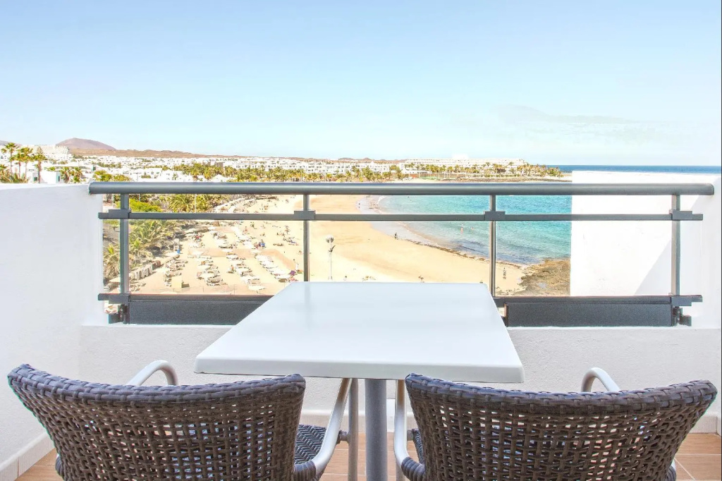Balcony & Terrace