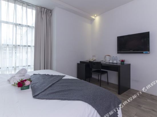 V Garden Hotel