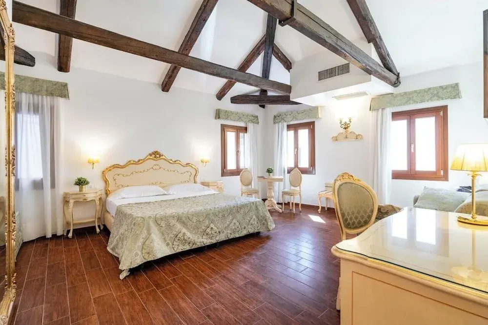 Luxury Apartment