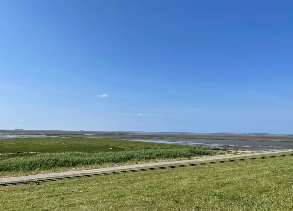 Exclusively Furnished 5-star Holiday Home With a Beach Chair Near the Beach