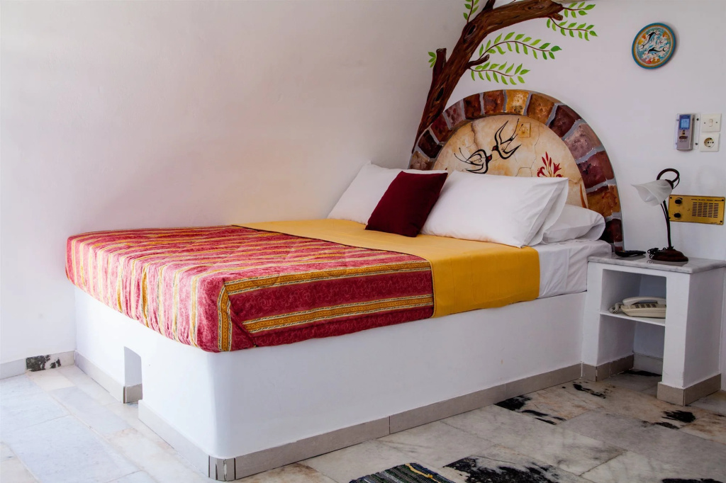 Black Sandy Beach Hotel — 2