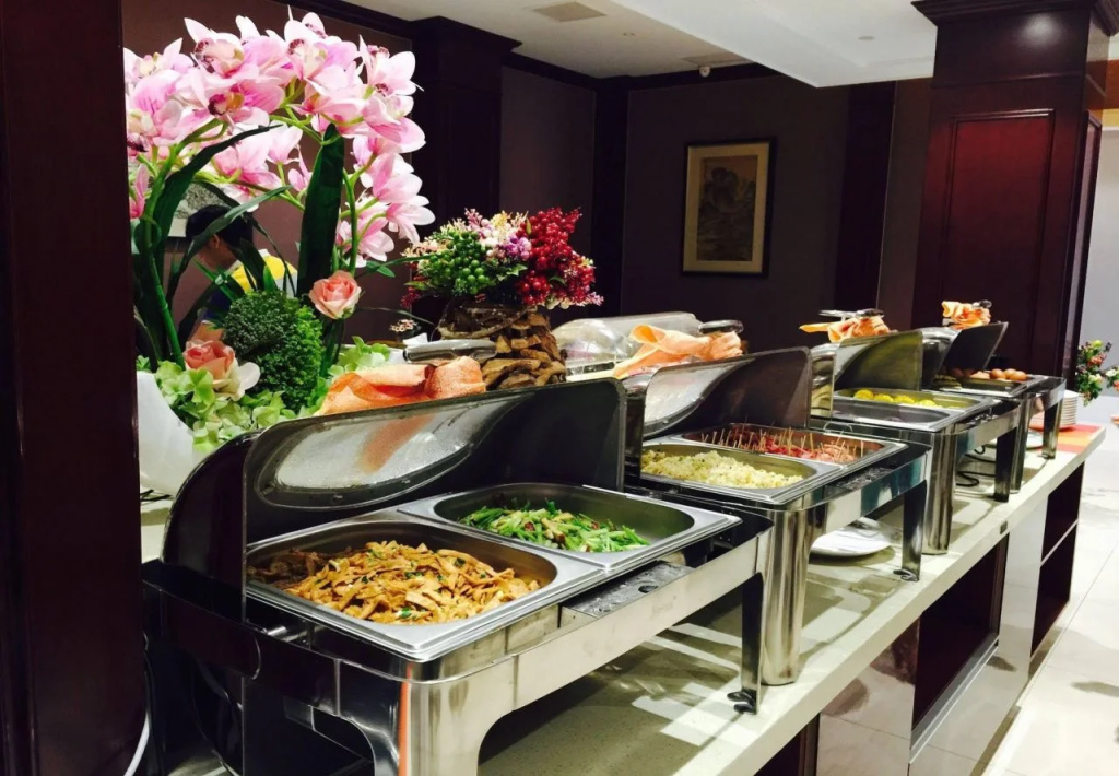 Food & Beverage