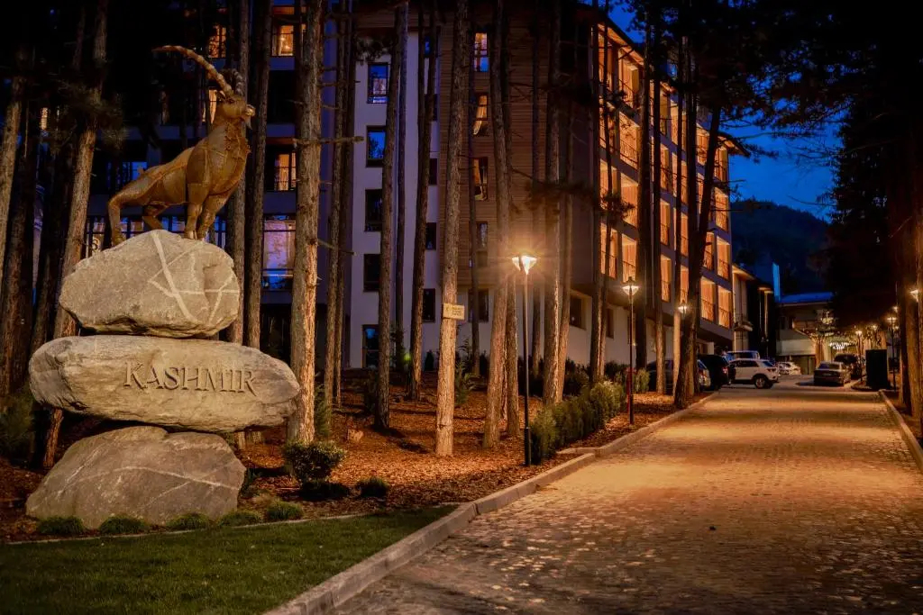 Kashmir Wellness & Spa Hotel Adults Only