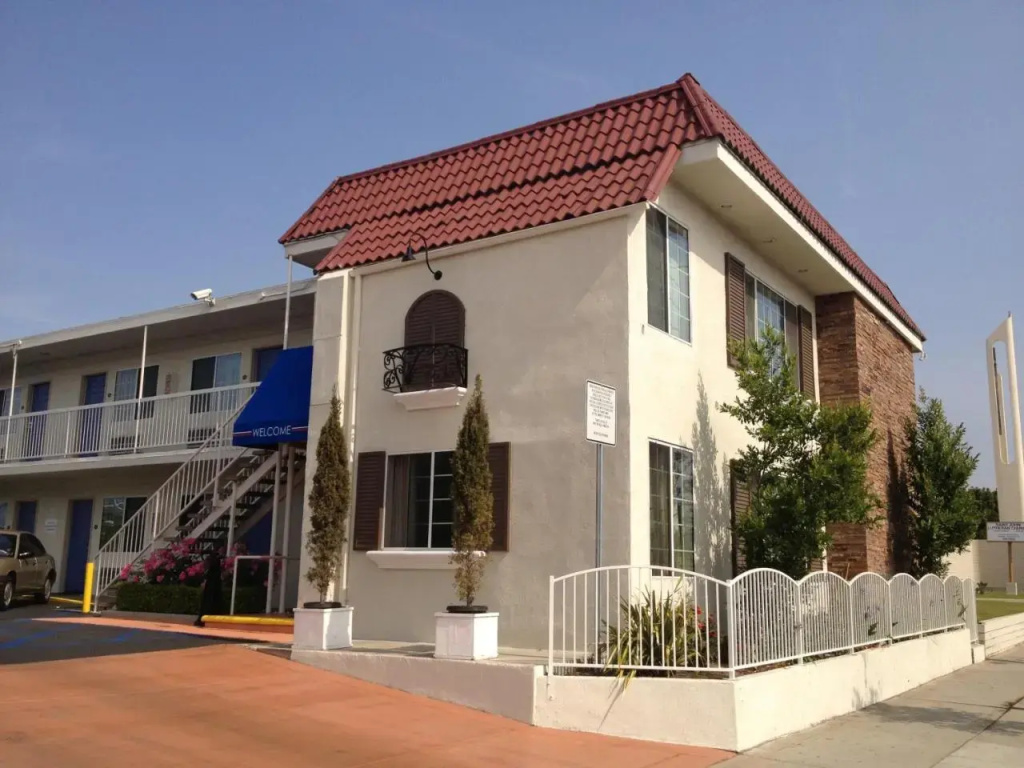 Bella Suites