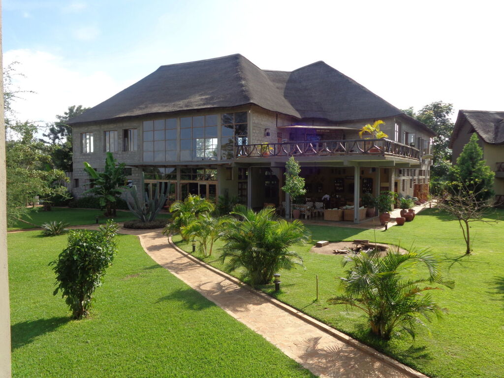 Weru Weru River Lodge image