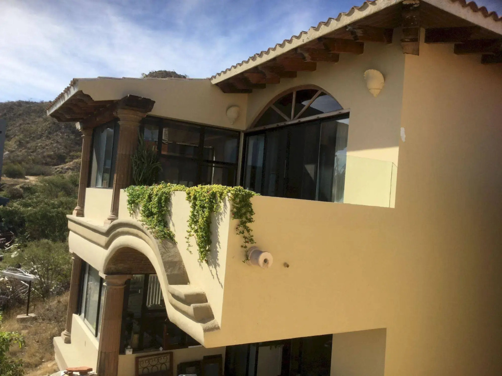Sunrise Cove Luxury Penthouse