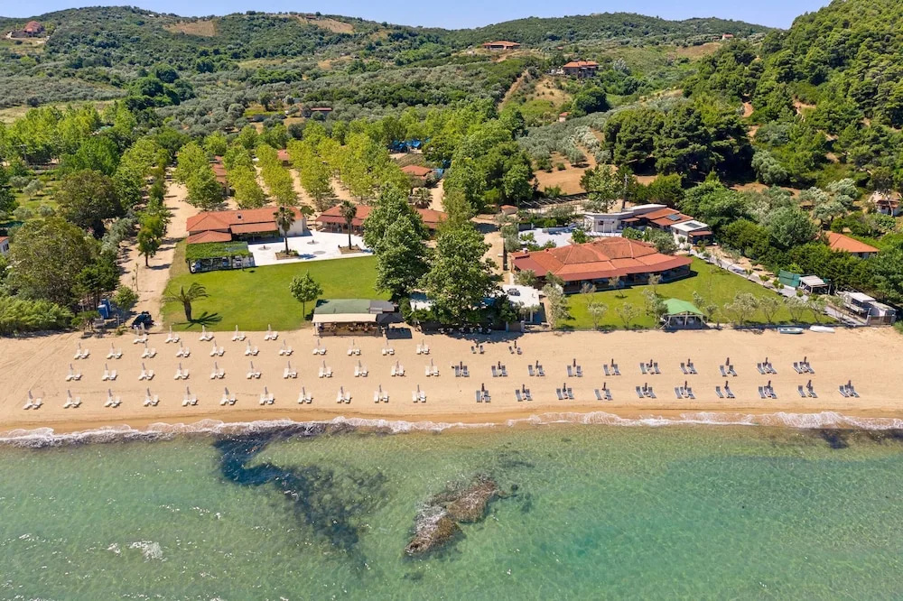 Komitsa Luxury Apartments, ,