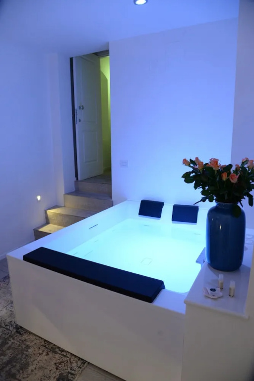 Double Junior Suite (full double bed)